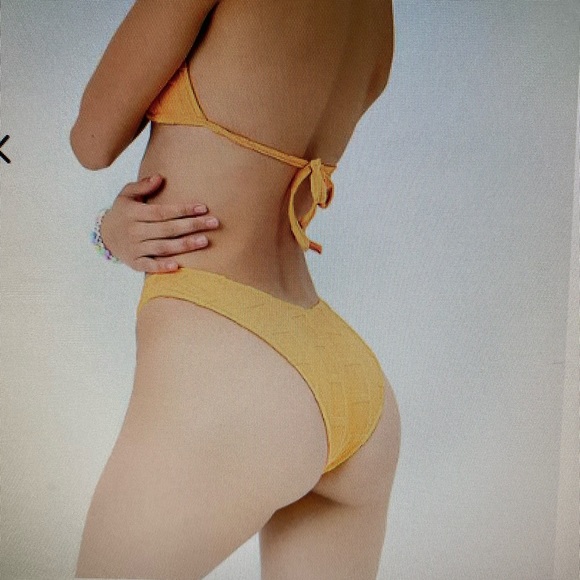 Foxy string top and Enzo cheeky bottom - Picture 6 of 6